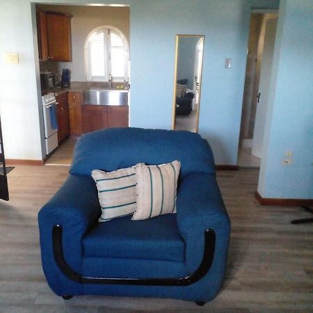 Czar'S Citadel-2 Bedroom Apt 23E At Columbus Heights Очо Риос Екстериор снимка