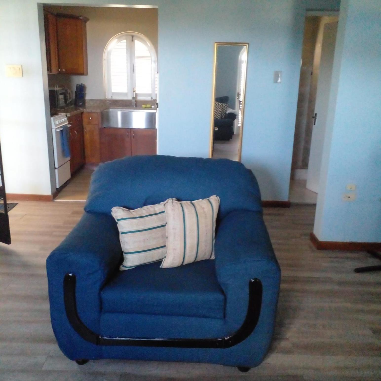 Czar'S Citadel-2 Bedroom Apt 23E At Columbus Heights Очо Риос Екстериор снимка