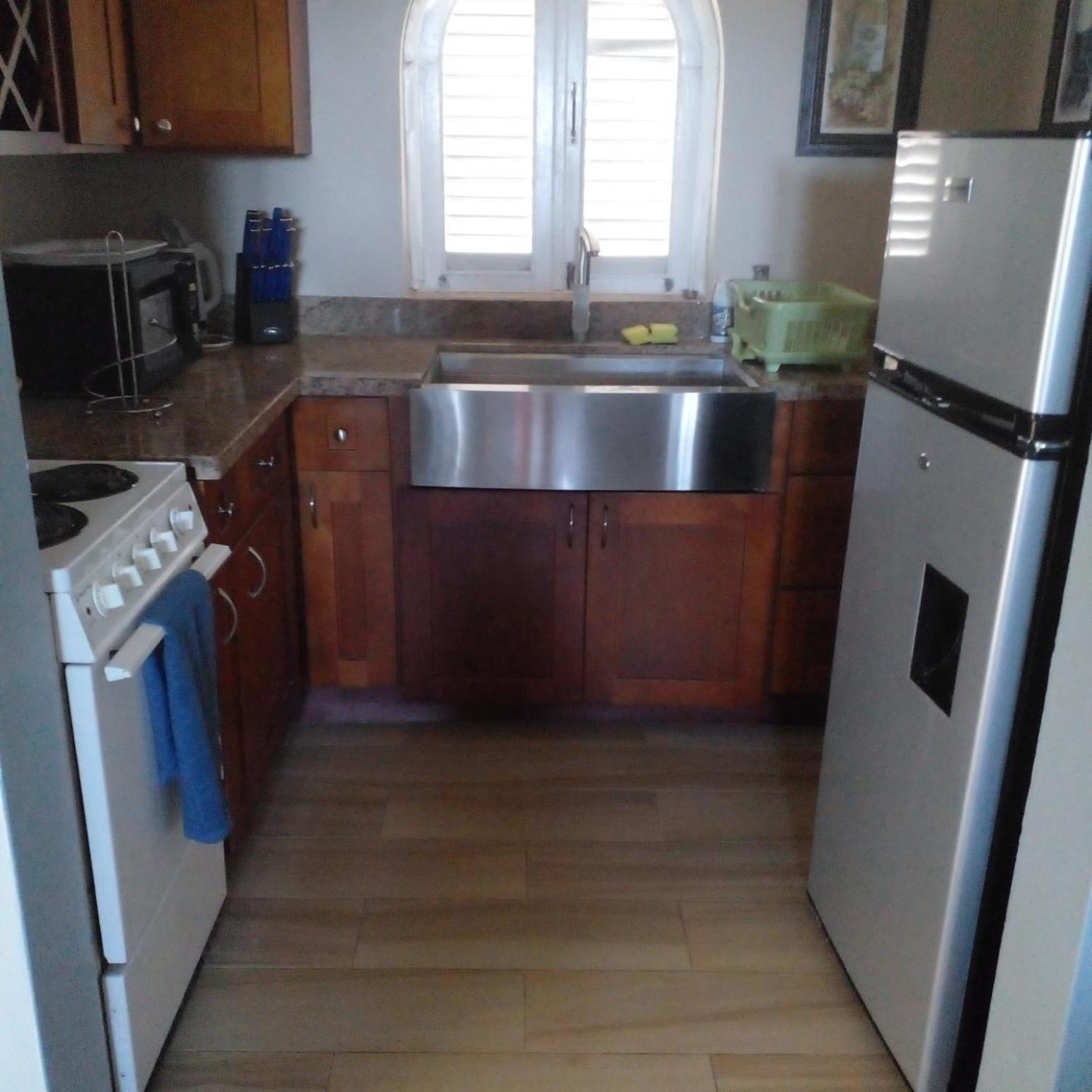Czar'S Citadel-2 Bedroom Apt 23E At Columbus Heights Очо Риос Екстериор снимка